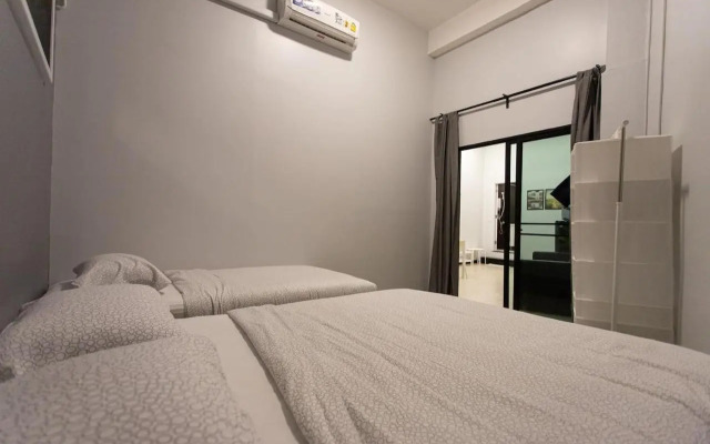 U1 Large 2 bed rooms BTS Udomsuk
