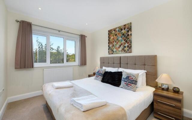 Heathrow Living Serviced Apartments by Ferndale