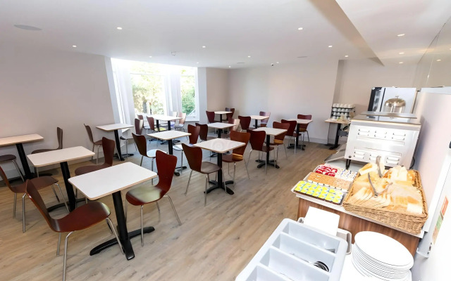 Mowbray Court Hotel