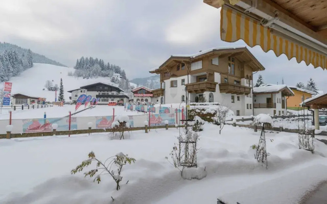 Unique Chalet in the Center of Elmau Near Skilift