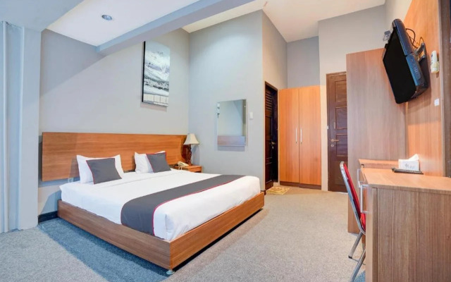 Collection O Padang near Mesjid Raya Syekh Ahmad Al-Minangkabawi formerly Hotel Surya Palace