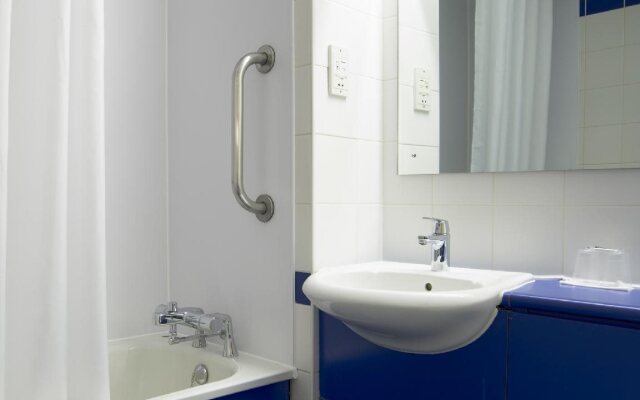 Travelodge London Kingston Upon Thames