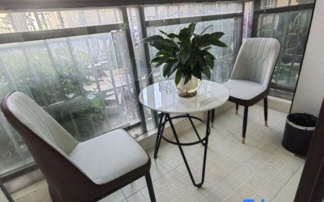 Yayun Homestay (North Square of Kunming Railway Station)