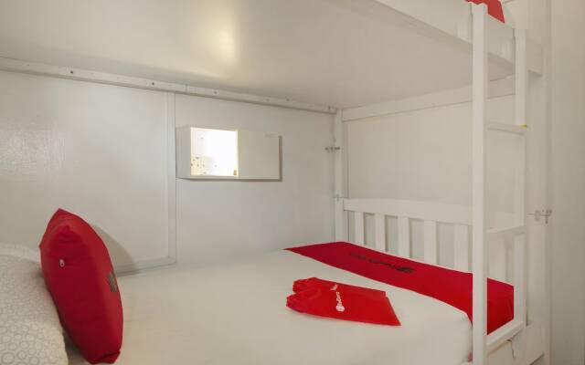 RedDoorz Hostel @ Bugis
