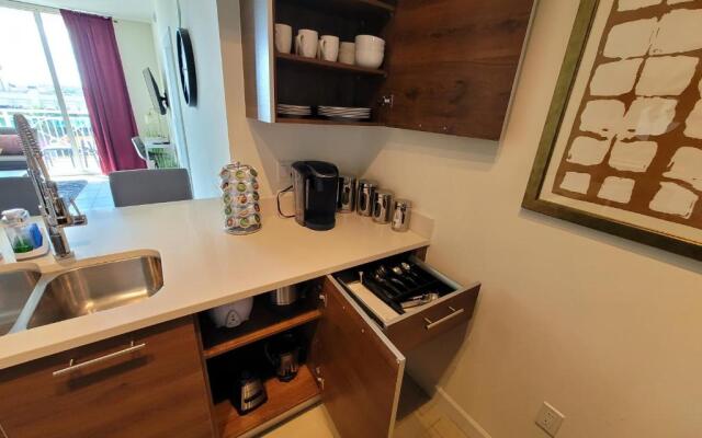 2br2bd, Downtown, Cal King