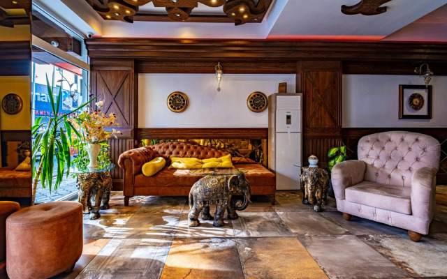 Reis Royal Hotel