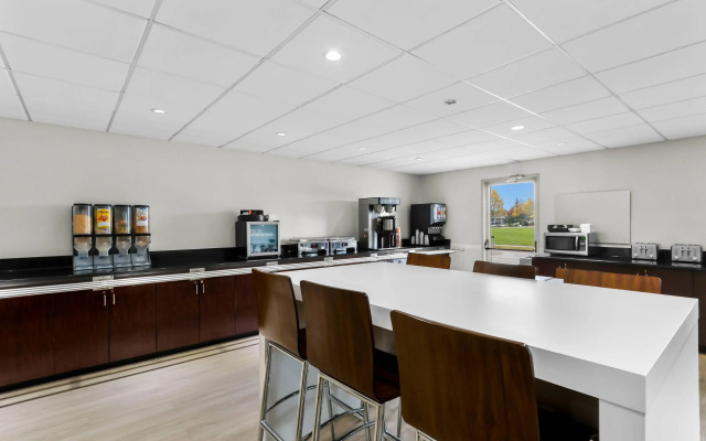 Clarion Suites Anchorage Downtown