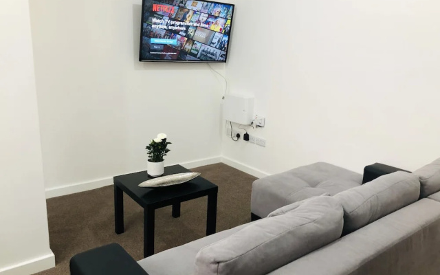 Showcase Apartments - Highcross House Apart Hotel