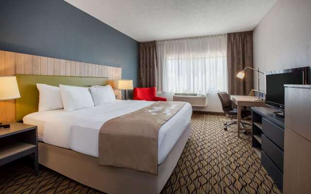 Days Inn & Suites by Wyndham Rochester Hills MI