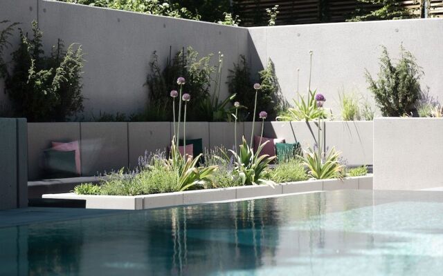 Amrai Suites