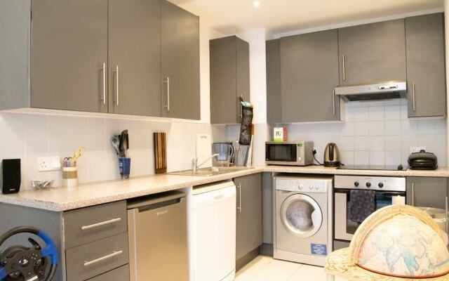 Chic Modern 1BDR apt between Battersea and Chelsea