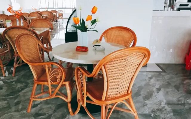 Vienna 3 Best Hotel (Haikou Chengmai Old Town Store)