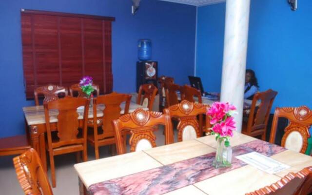 Hillberry Suites
