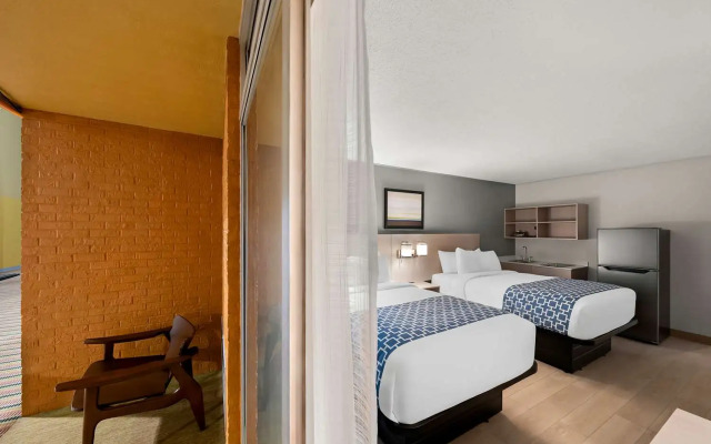 Suburban Studios, Kearney