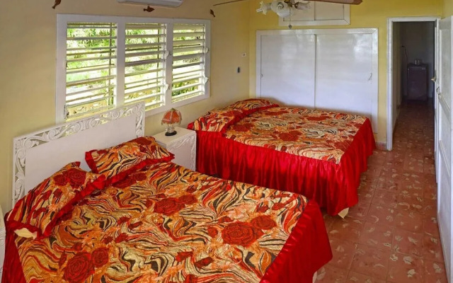 Hostal Eida y Lujan PLAYA LA BOCA