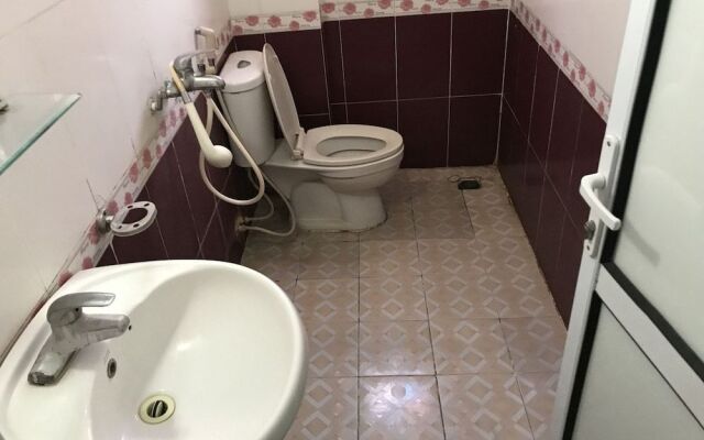 Oyo 1005 Palace Hotel