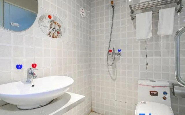 Feidong Huangdeng Business Hotel – Bathroom – Hefei