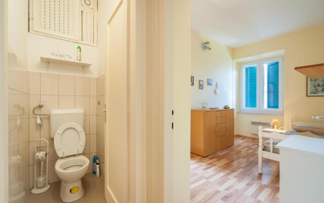 Vera Apartment with Seaview