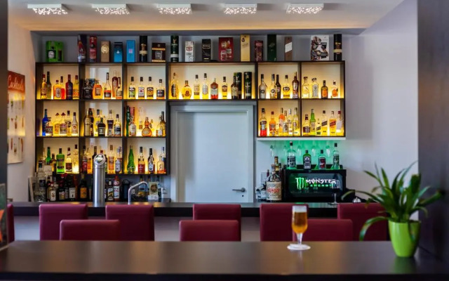 Ruhr Inn Hotel & Hostel