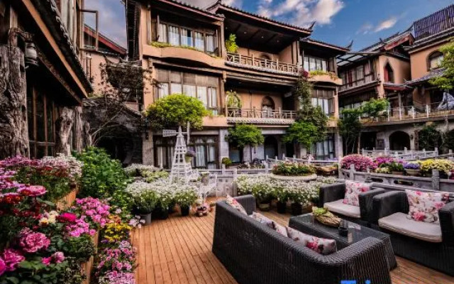 Lisiman Inn (Lijiang Art Club)