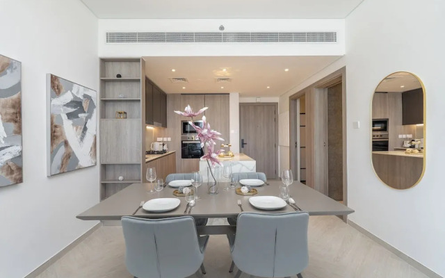 Luxury Stay At JVC with Pool & Gym