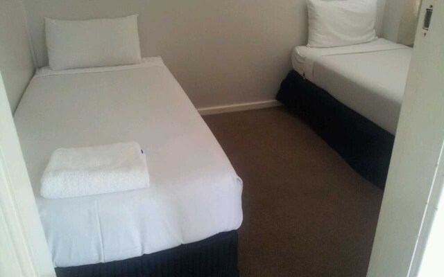Blue Pacific Motel Swansea