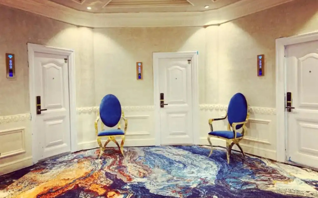 Elegance Hotel