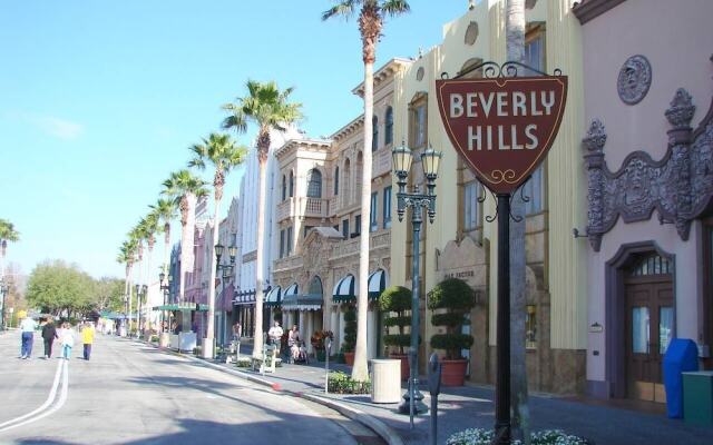 Beverly Hills/Weho Amazing Penthouse 2BR Across From Cedars Sinai (BW-4)