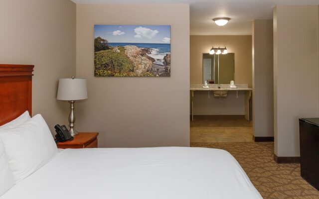 The Admiral's Inn Resort