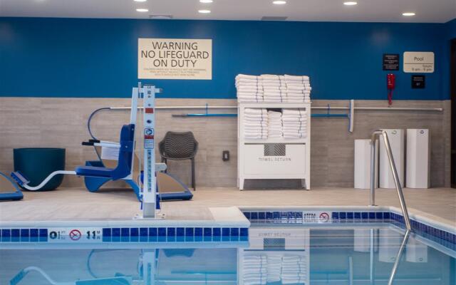 Hampton Inn & Suites North Attleboro