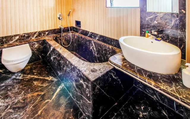 Fabhotel Sahar Garden