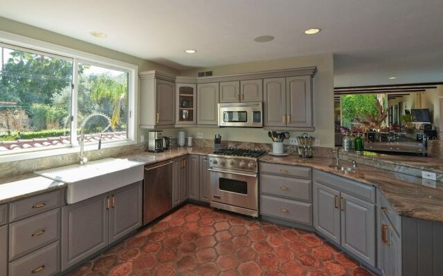 Villa Carmelita - The Sonny & Cher House