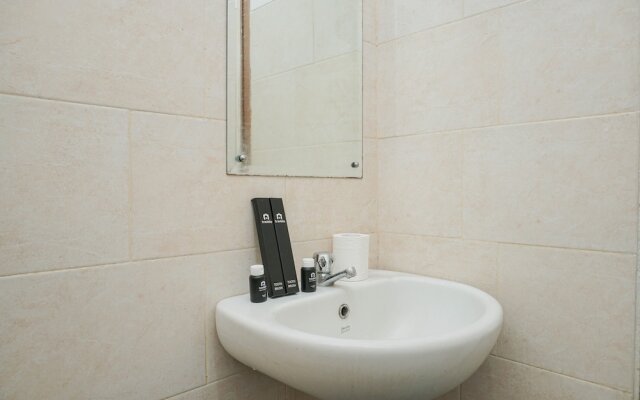 Homey Studio Margonda Residence 1 Apartment