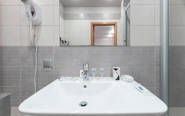 Room in Guest Room - Valensija - Large Suite Apartment
