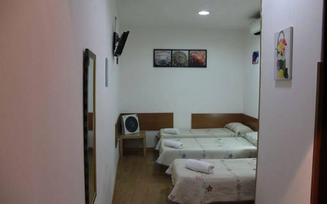 Casa De Huespedes Lemus