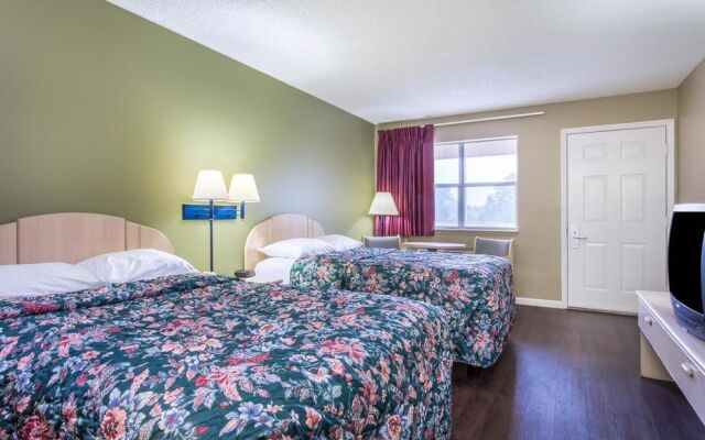 Super 8 Motel - Monticello