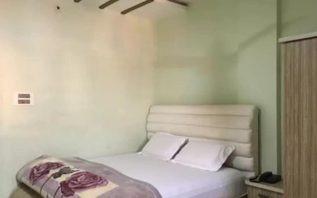 Gaurav Guest House