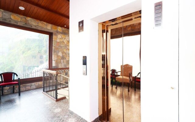 OYO 16063 Hotel Grand Valley