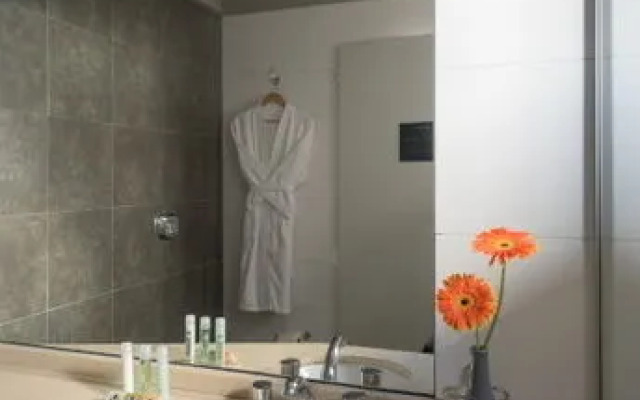 Urbanica The Suites Hotel