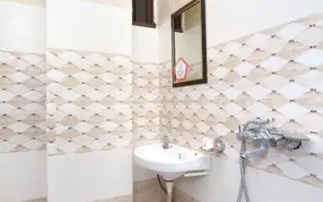 OYO 14823 Skyheights