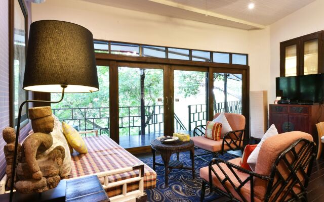 Zantiis Ndol Villas