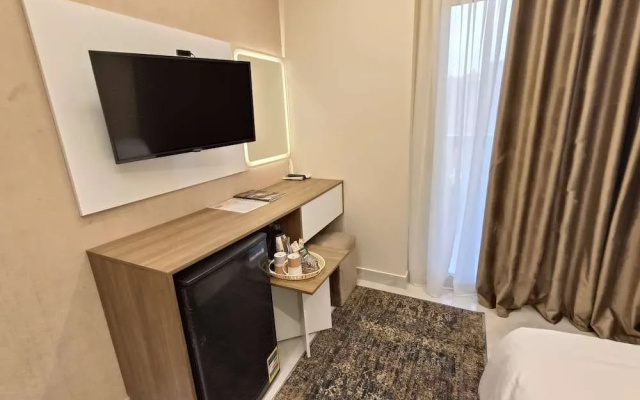DISCOVER Pyramids inn