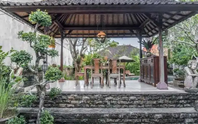 Sari Bungalow
