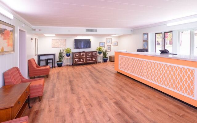 Heart of Manteo Motor Lodge