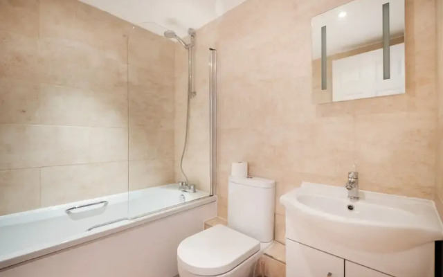 1BR with Balcony in the Heart of Holborn