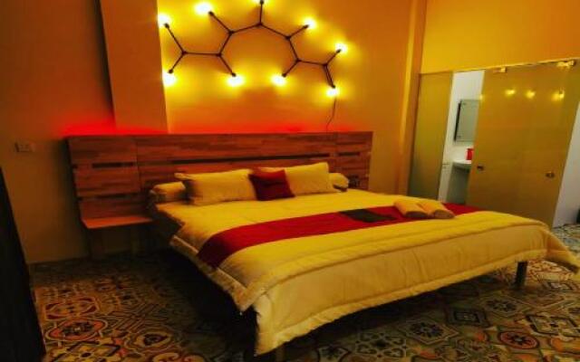RedDoorz Plus near Ringroad City Walks Medan 2