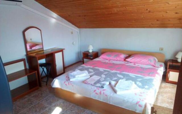 Sluncho Guest House