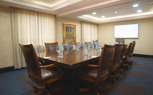 Mabu Curitiba Business