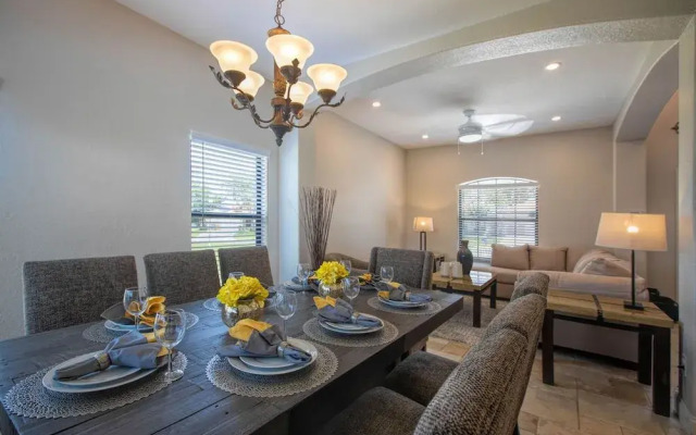 High Grove 5 Bedrooms & Private Pool