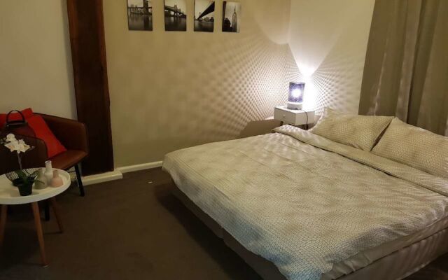Darling Harbour Apartment